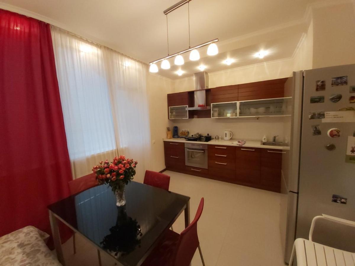 Lux Apartment, Liko Grad Kiev Buitenkant foto