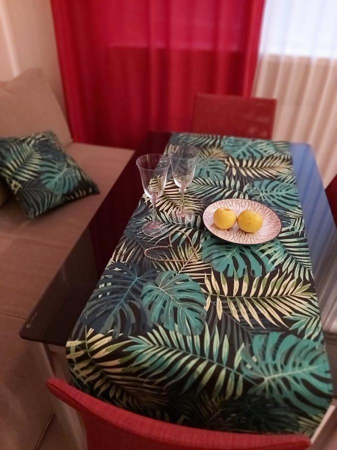 Lux Apartment, Liko Grad Kiev Buitenkant foto